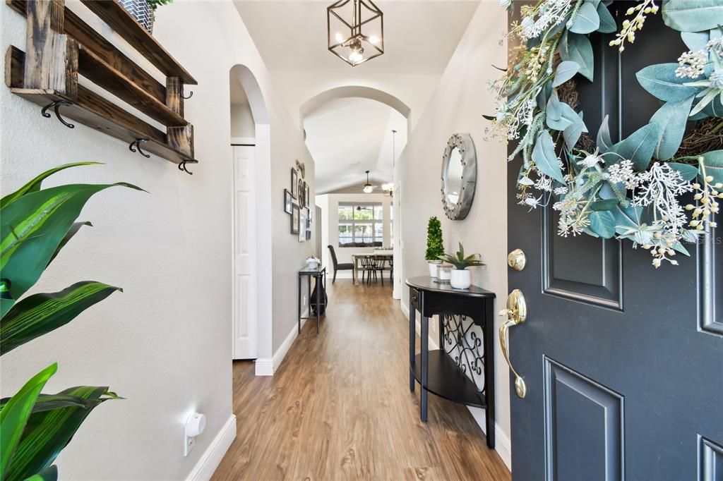 Activo con contrato: $625,000 (4 camas, 2 baños, 2017 Pies cuadrados)