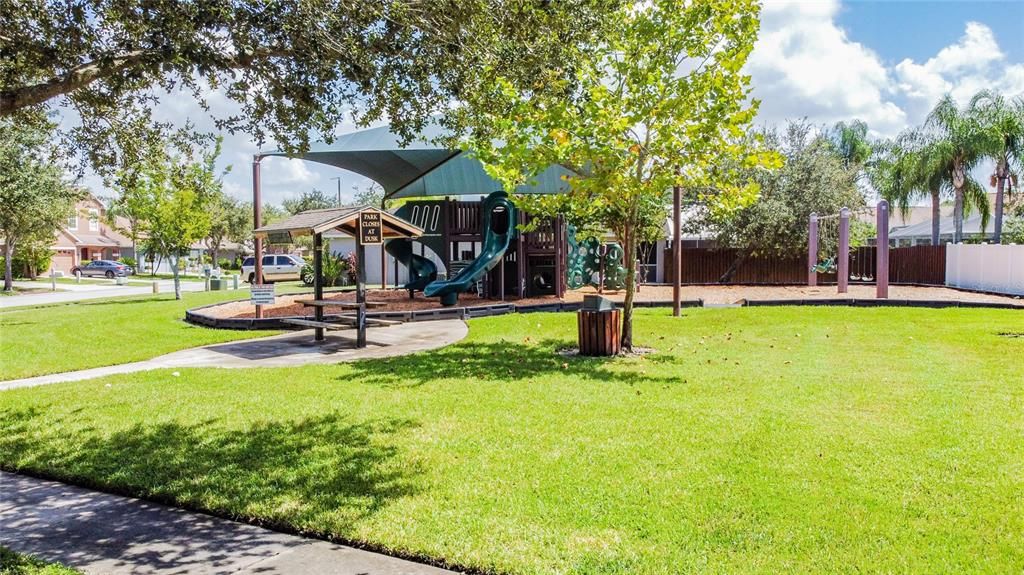 Activo con contrato: $625,000 (4 camas, 2 baños, 2017 Pies cuadrados)