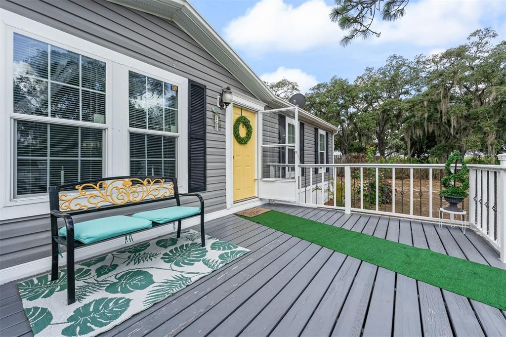 For Sale: $300,000 (4 beds, 2 baths, 1404 Square Feet)