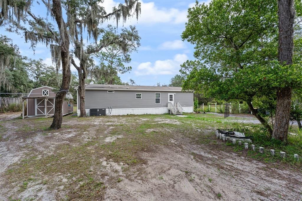 For Sale: $300,000 (4 beds, 2 baths, 1404 Square Feet)