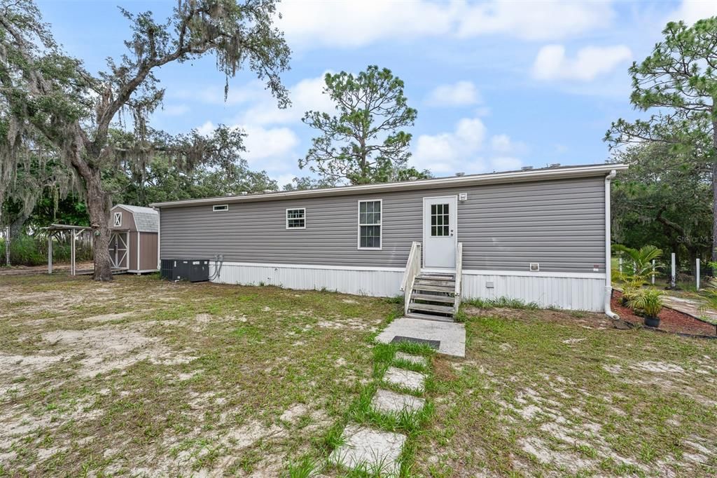 For Sale: $300,000 (4 beds, 2 baths, 1404 Square Feet)