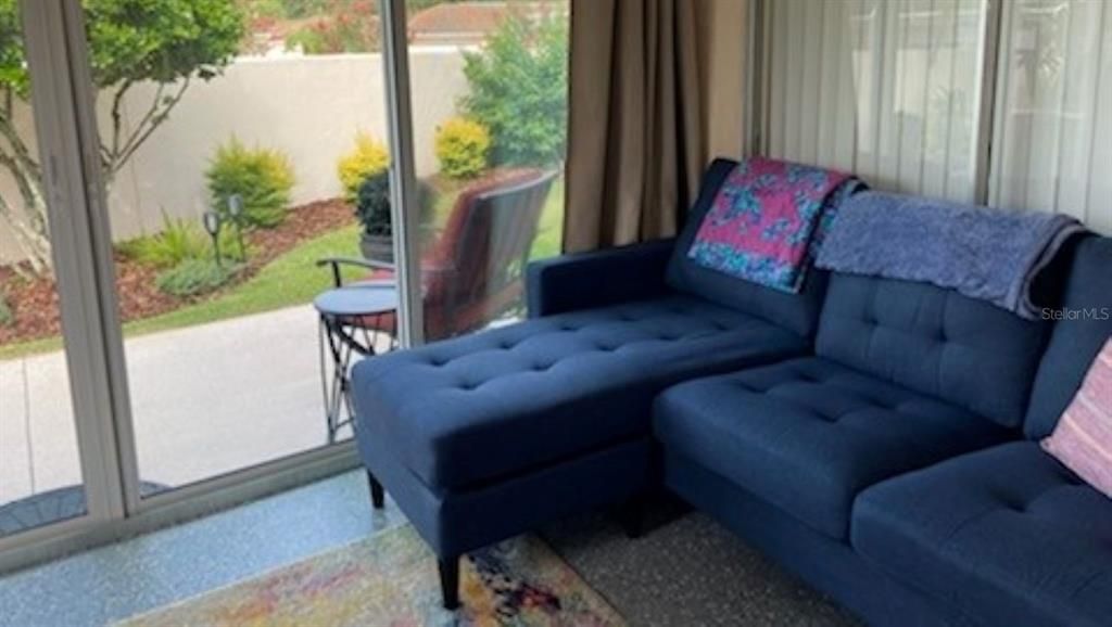 В аренду: $2,300 (2 спален, 2 ванн, 1102 Квадратных фут)
