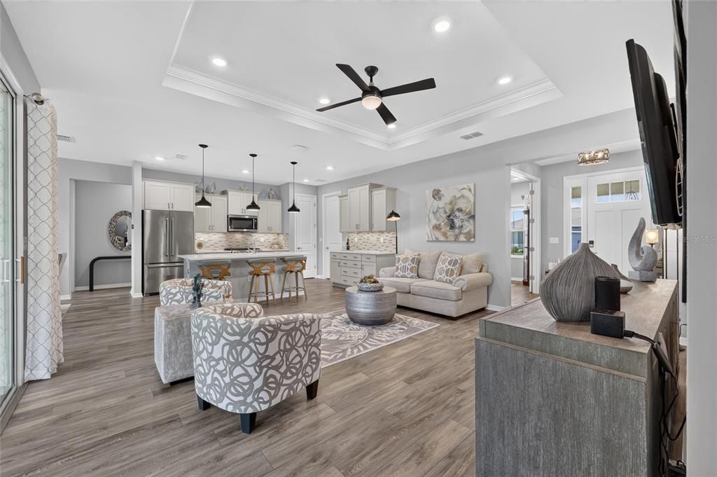 For Sale: $412,000 (2 beds, 2 baths, 1703 Square Feet)