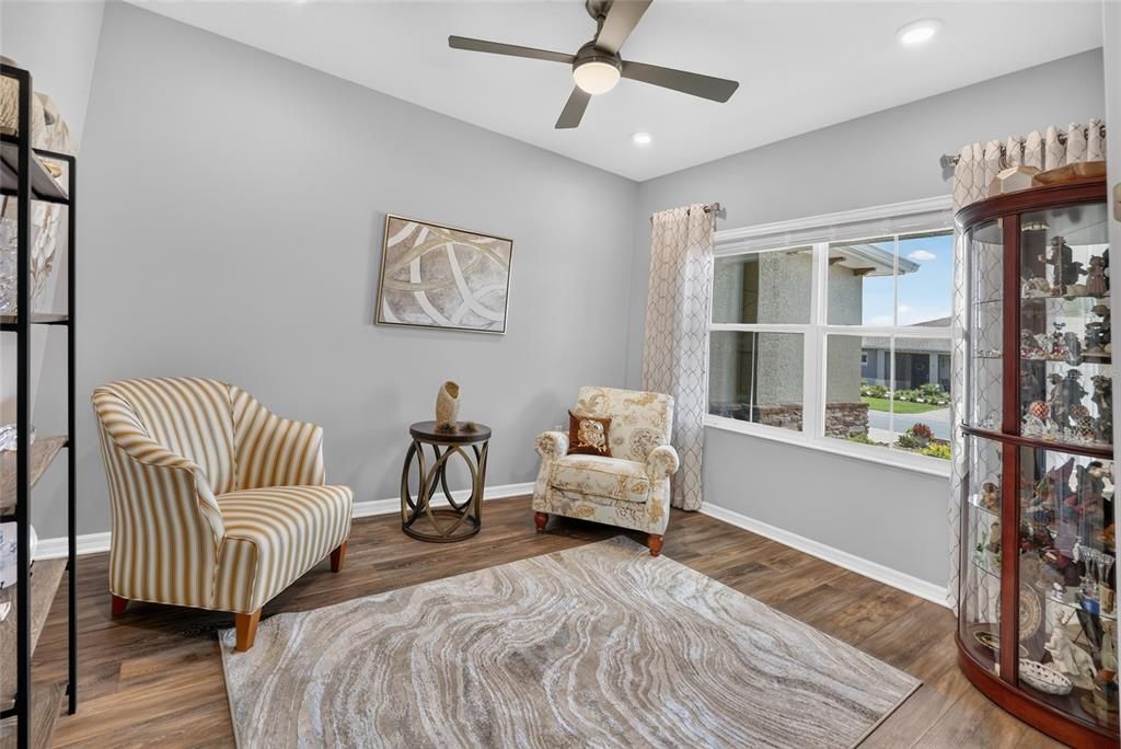 For Sale: $412,000 (2 beds, 2 baths, 1703 Square Feet)