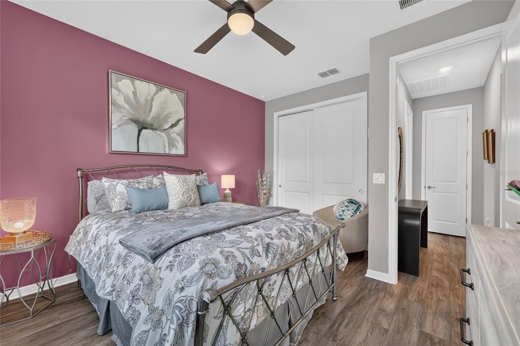 For Sale: $412,000 (2 beds, 2 baths, 1703 Square Feet)