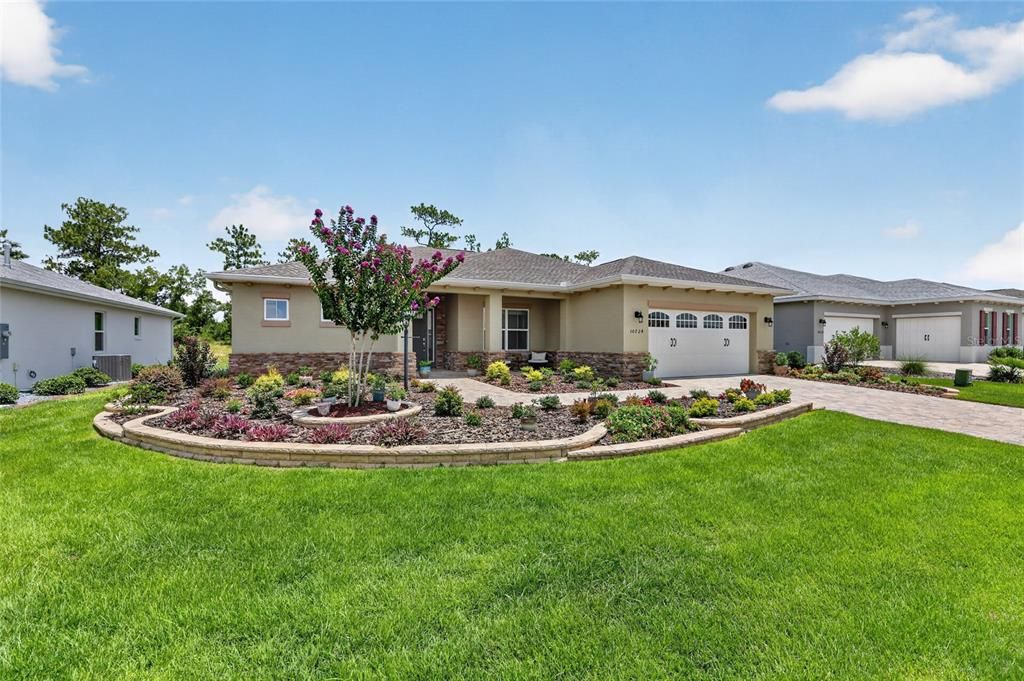 For Sale: $412,000 (2 beds, 2 baths, 1703 Square Feet)