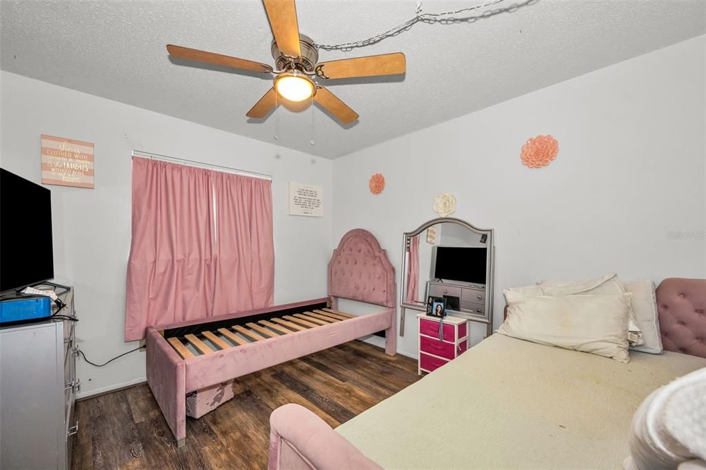 На продажу: $425,000 (5 спален, 0 ванн, 1846 Квадратных фут)