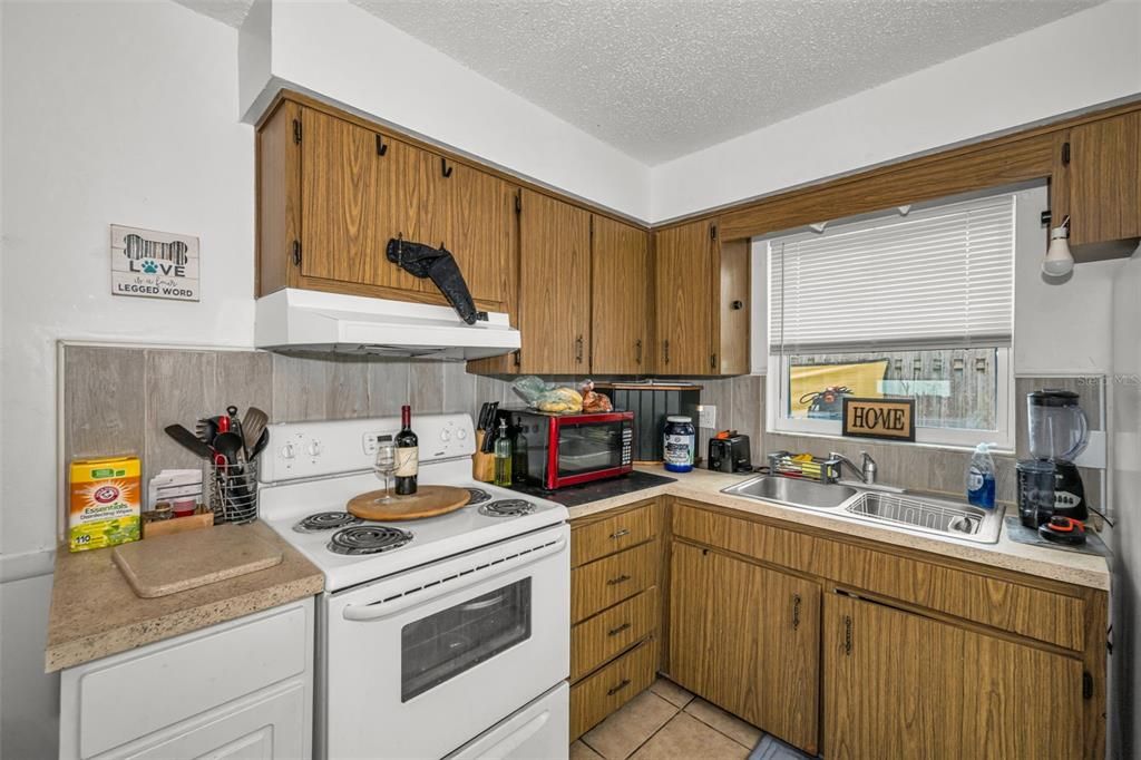 На продажу: $425,000 (5 спален, 0 ванн, 1846 Квадратных фут)