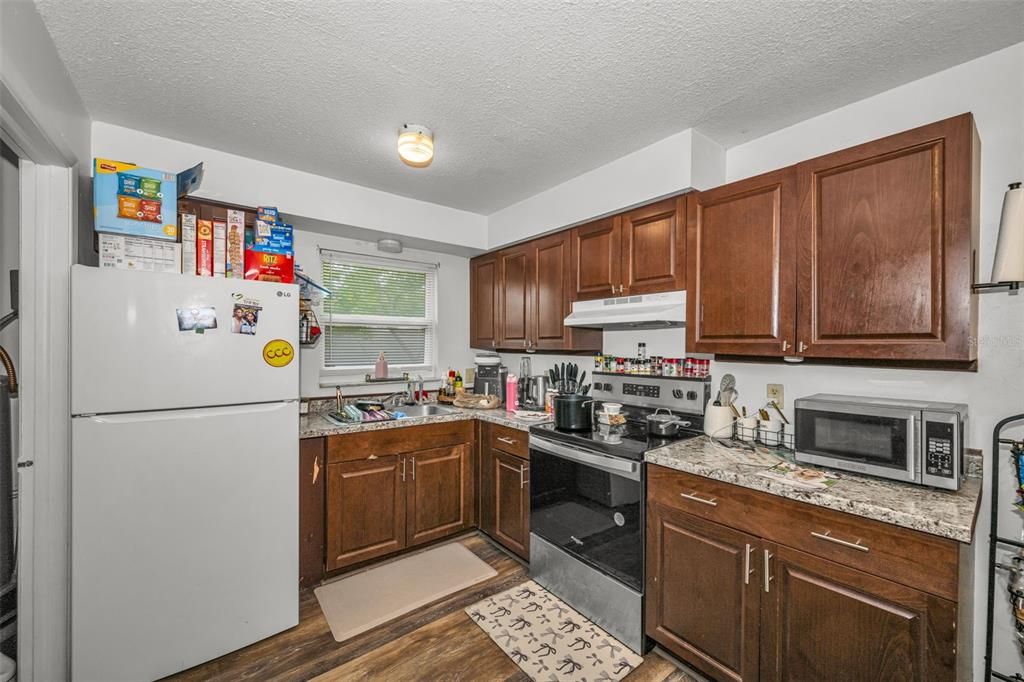 На продажу: $425,000 (5 спален, 0 ванн, 1846 Квадратных фут)