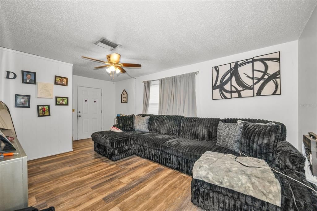 На продажу: $425,000 (5 спален, 0 ванн, 1846 Квадратных фут)