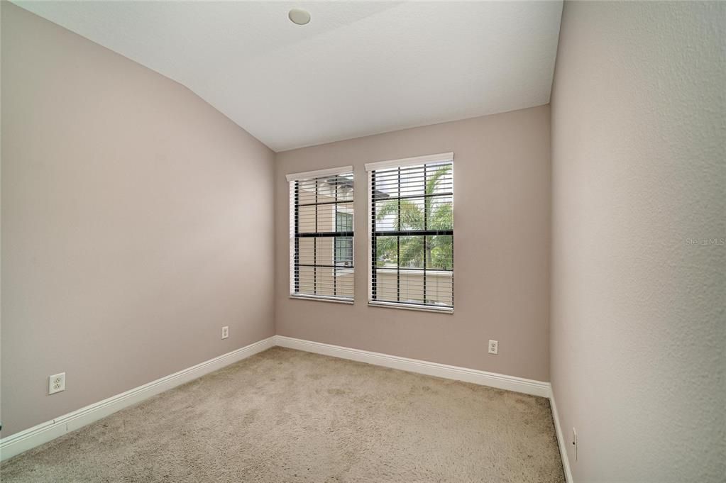 En Venta: $335,000 (3 camas, 2 baños, 1908 Pies cuadrados)