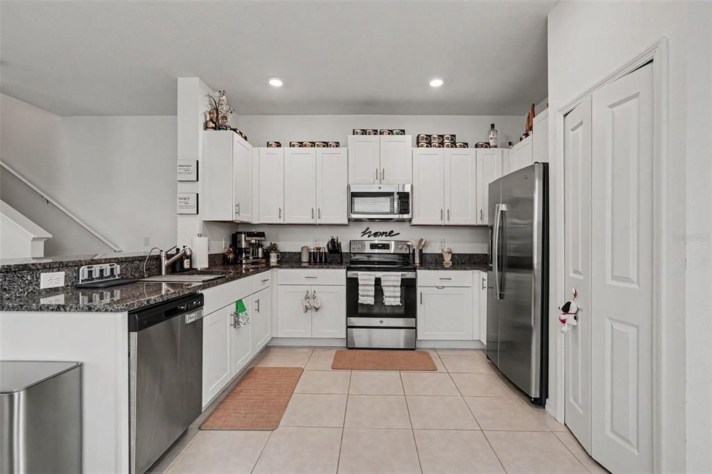 En Venta: $287,000 (2 camas, 3 baños, 1541 Pies cuadrados)