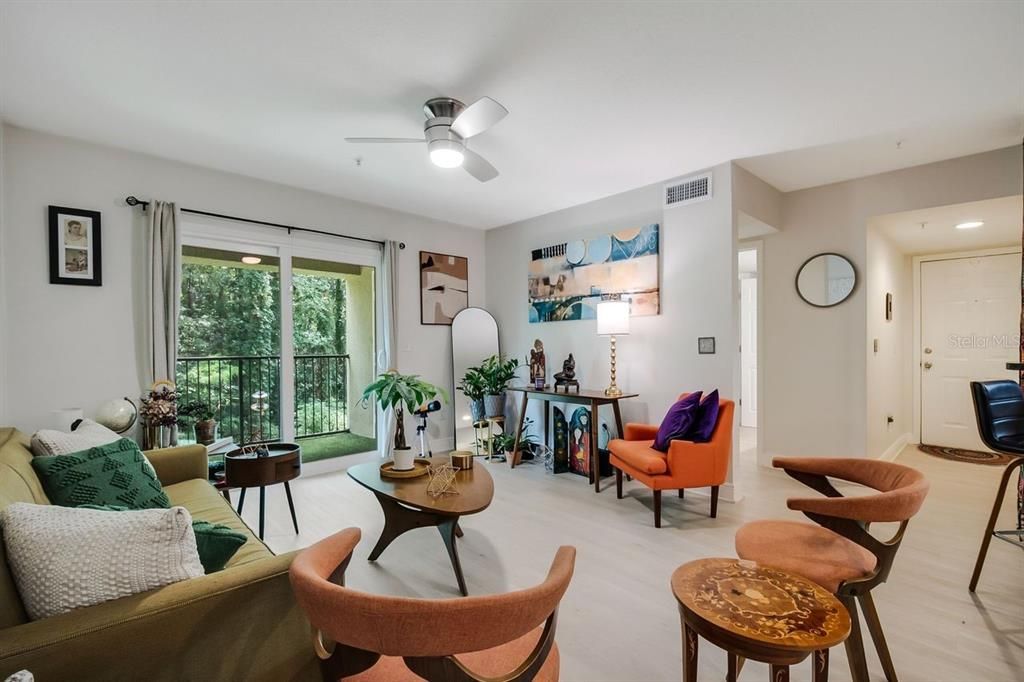 En Venta: $252,000 (2 camas, 2 baños, 1013 Pies cuadrados)