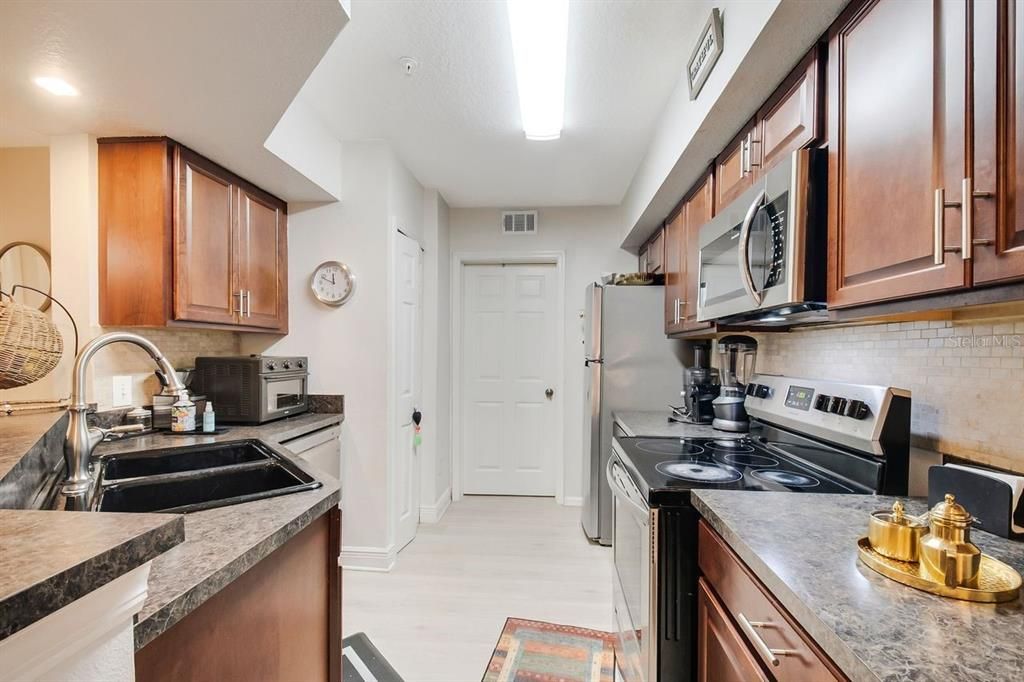 En Venta: $252,000 (2 camas, 2 baños, 1013 Pies cuadrados)