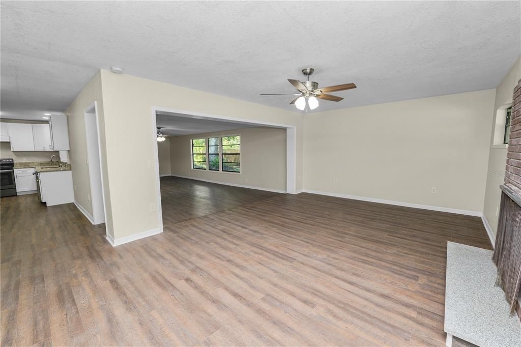 For Rent: $2,500 (4 beds, 2 baths, 2116 Square Feet)