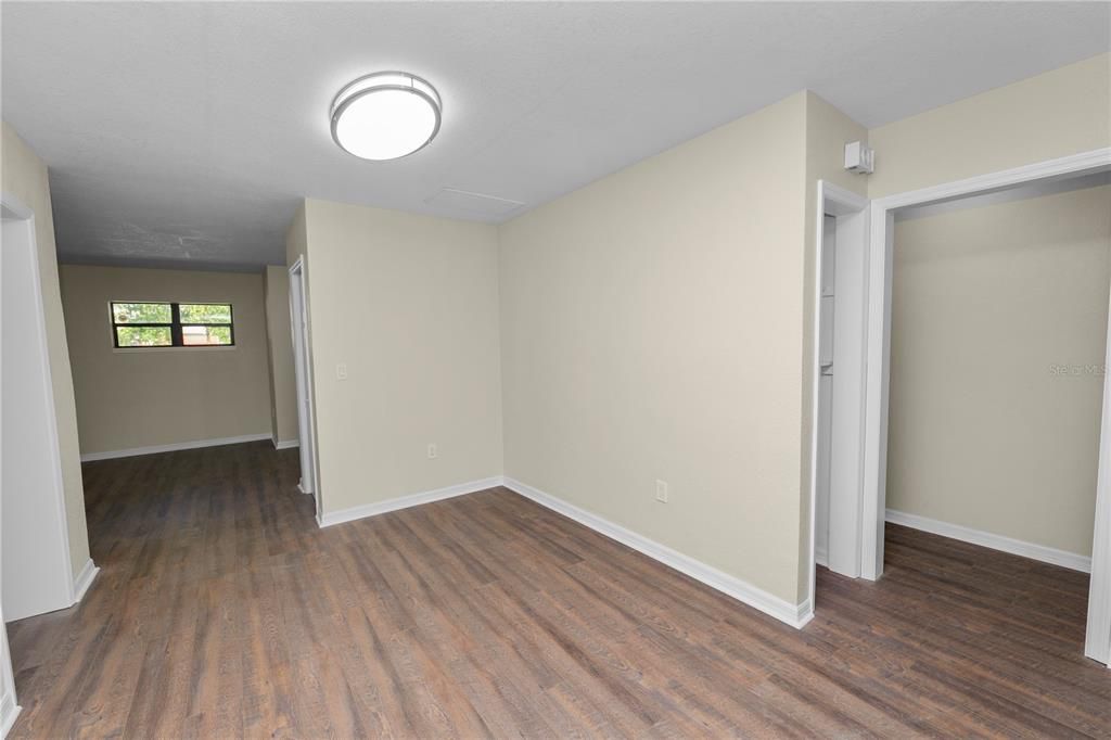 For Rent: $2,500 (4 beds, 2 baths, 2116 Square Feet)