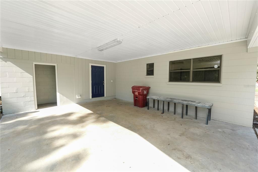 For Rent: $2,500 (4 beds, 2 baths, 2116 Square Feet)