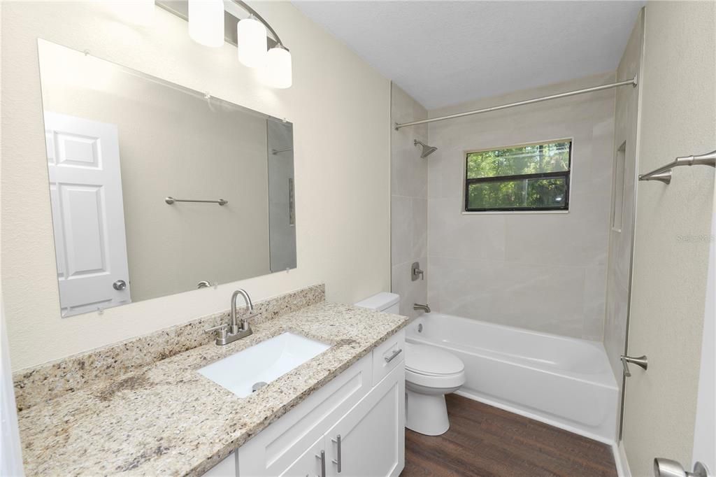 For Rent: $2,500 (4 beds, 2 baths, 2116 Square Feet)
