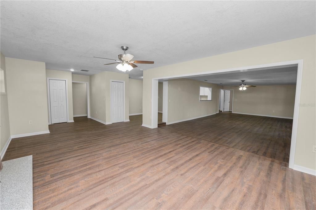 For Rent: $2,500 (4 beds, 2 baths, 2116 Square Feet)