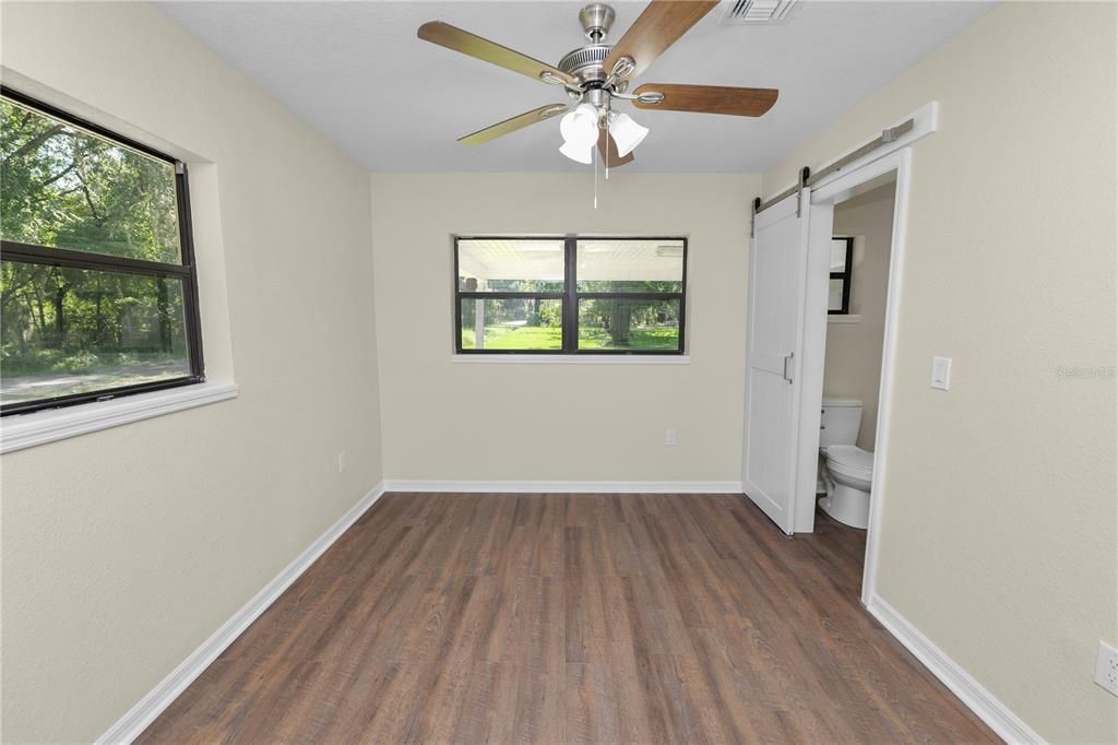 For Rent: $2,500 (4 beds, 2 baths, 2116 Square Feet)