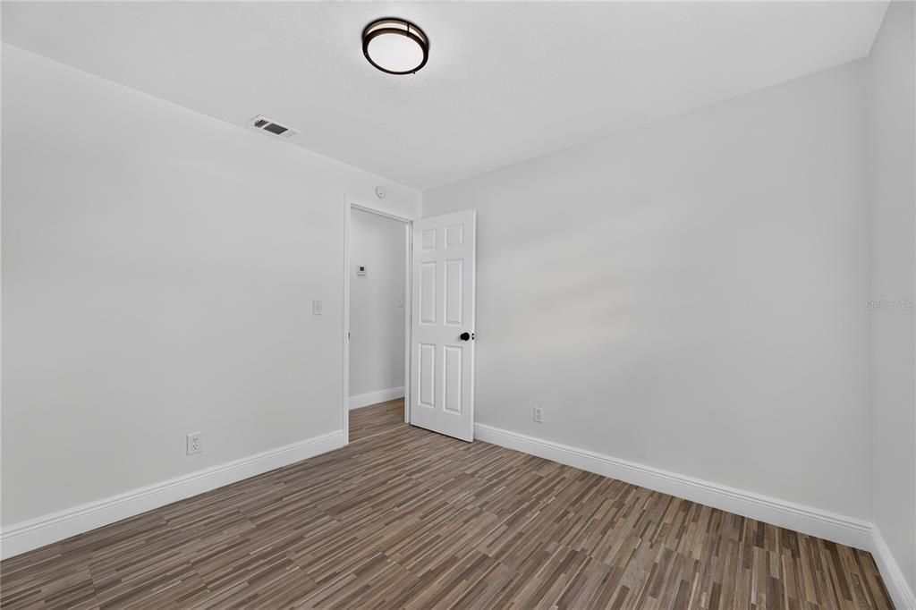 На продажу: $249,900 (4 спален, 2 ванн, 1442 Квадратных фут)