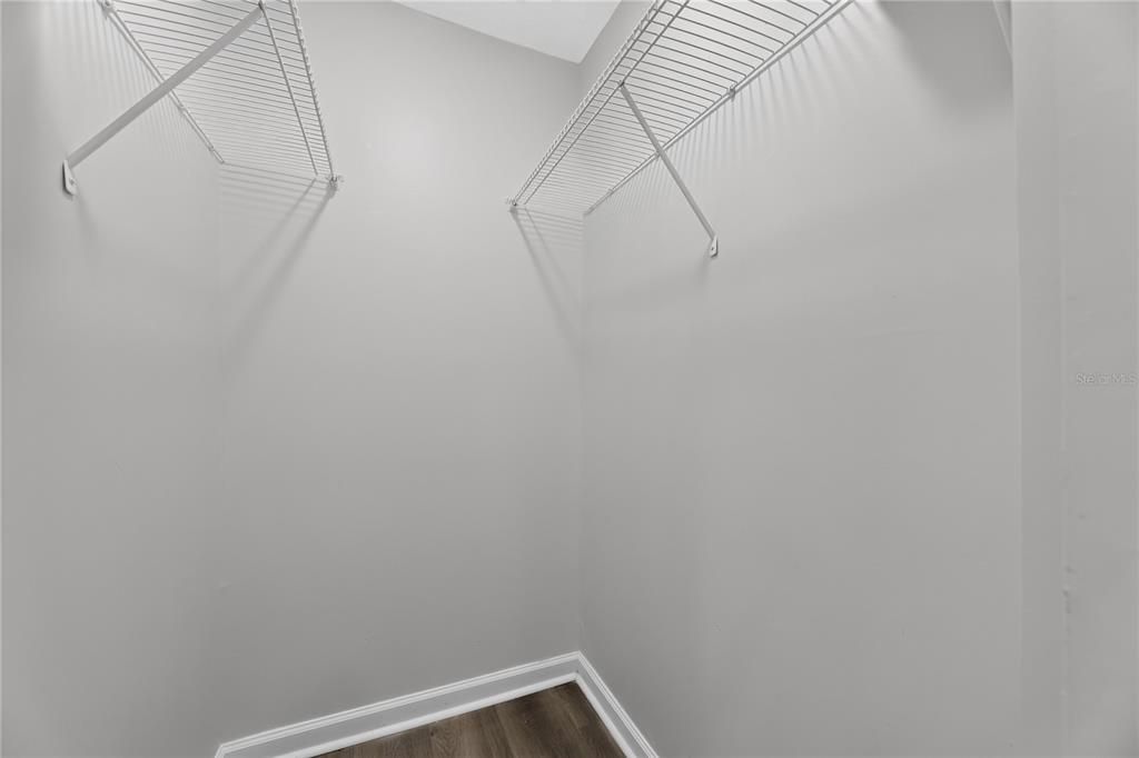 На продажу: $249,900 (4 спален, 2 ванн, 1442 Квадратных фут)