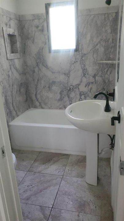 For Sale: $199,000 (4 beds, 2 baths, 1442 Square Feet)