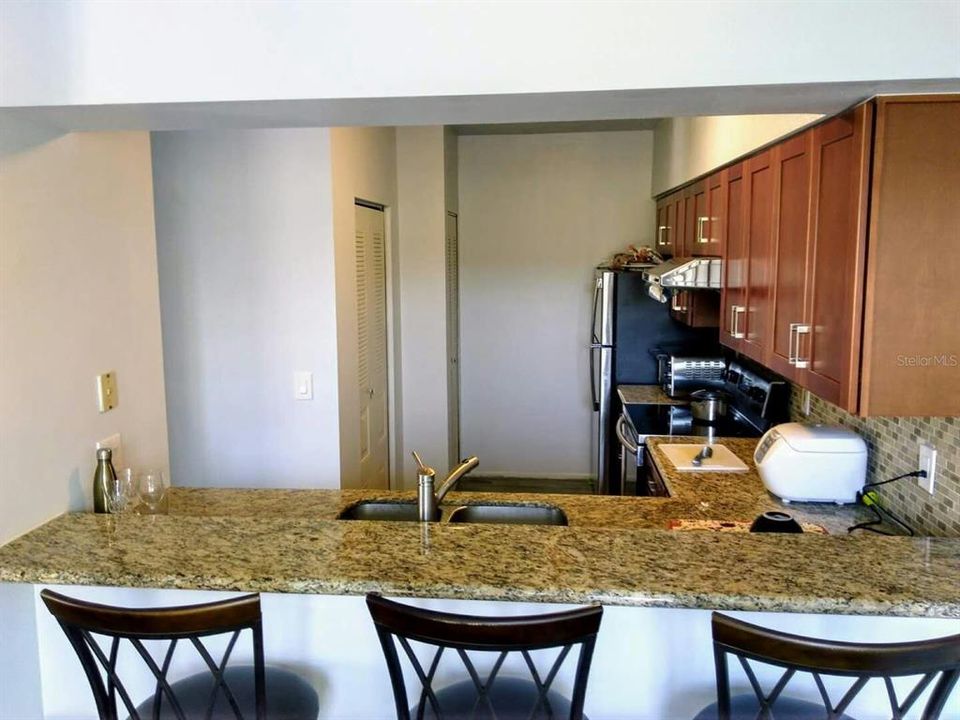 For Rent: $1,700 (2 beds, 2 baths, 1050 Square Feet)