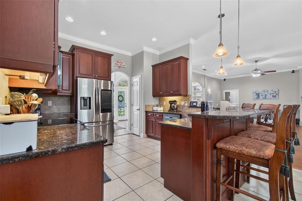 For Sale: $469,900 (3 beds, 2 baths, 2204 Square Feet)