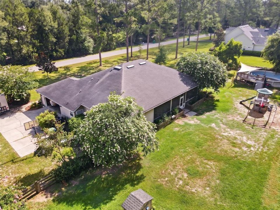 For Sale: $469,900 (3 beds, 2 baths, 2204 Square Feet)