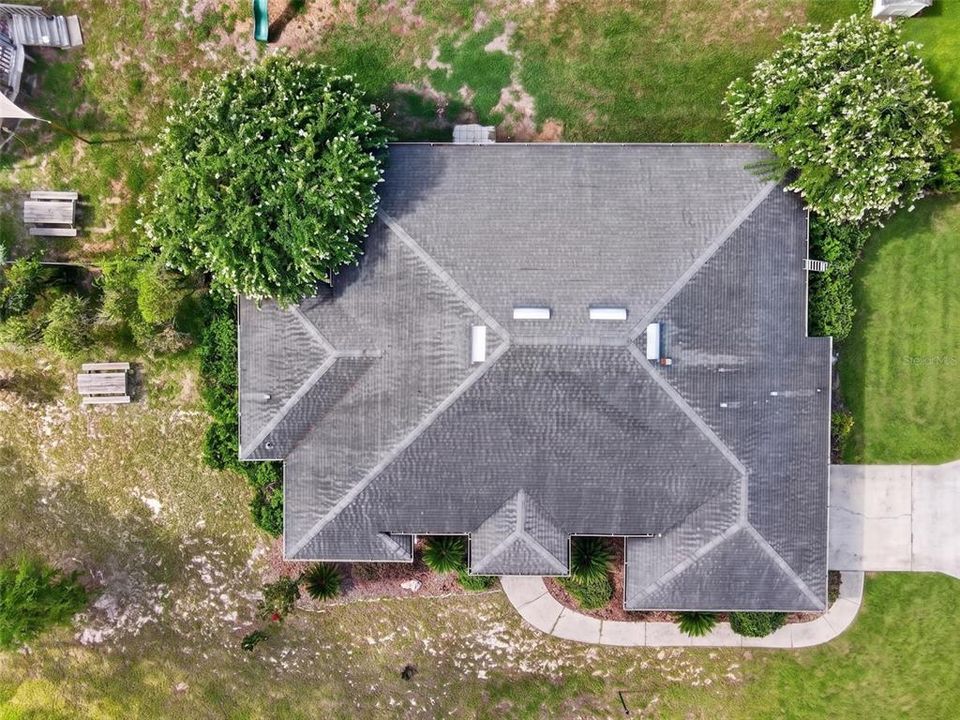 For Sale: $469,900 (3 beds, 2 baths, 2204 Square Feet)