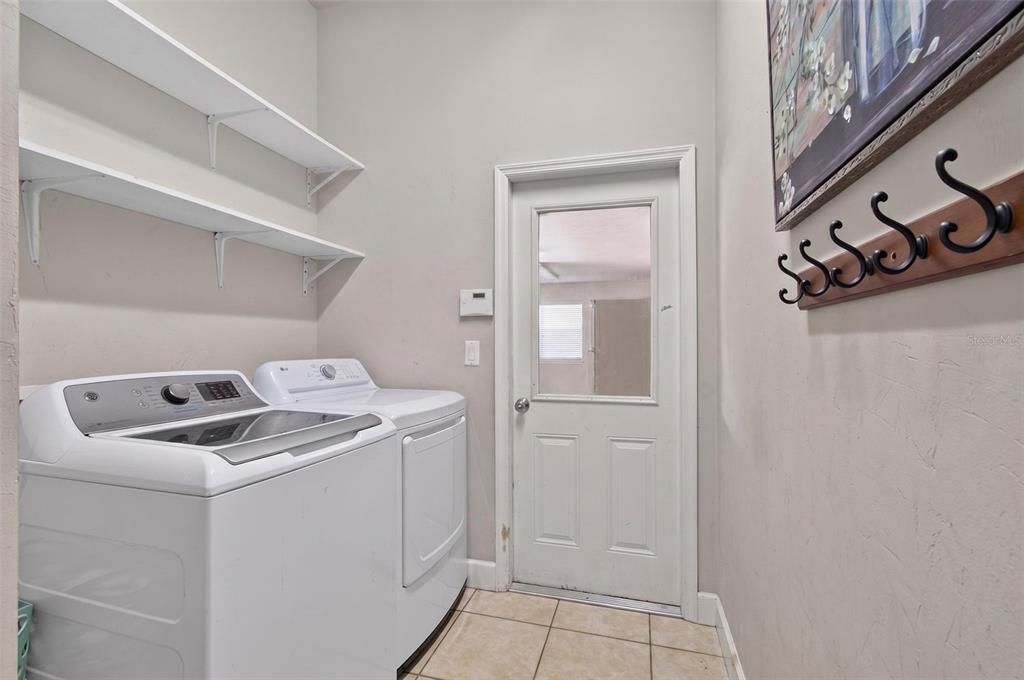 For Sale: $469,900 (3 beds, 2 baths, 2204 Square Feet)