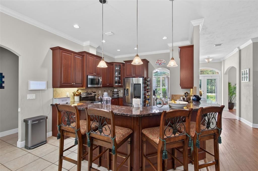 For Sale: $469,900 (3 beds, 2 baths, 2204 Square Feet)