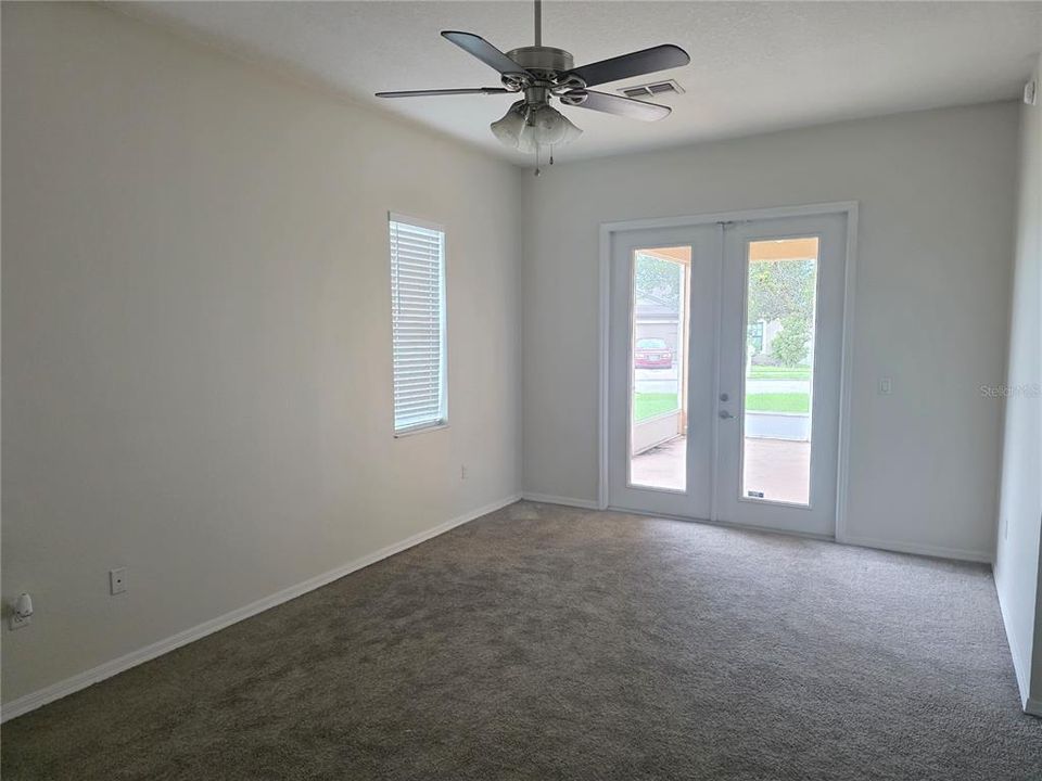 For Sale: $345,000 (4 beds, 2 baths, 2212 Square Feet)