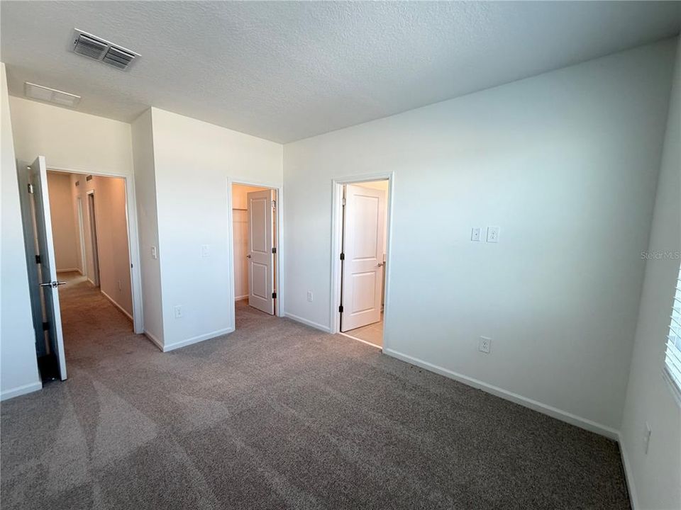 For Rent: $2,820 (3 beds, 2 baths, 1647 Square Feet)