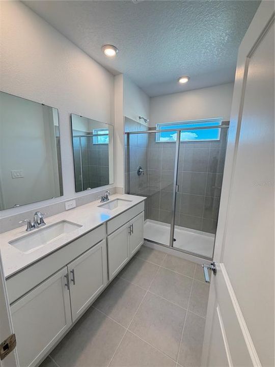 For Rent: $2,820 (3 beds, 2 baths, 1647 Square Feet)