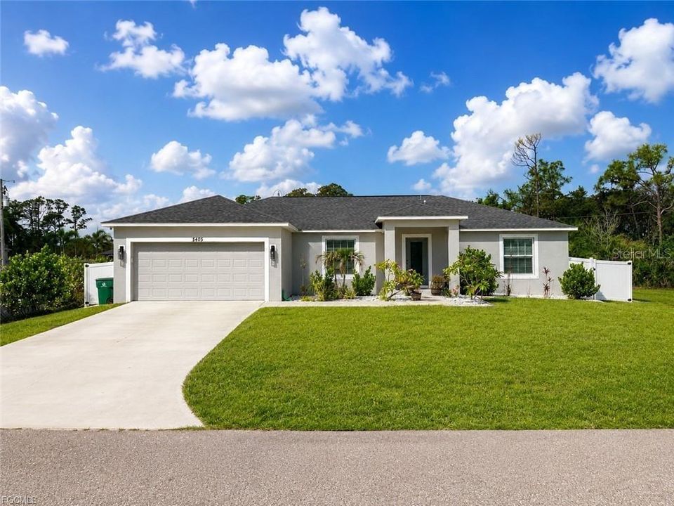 For Sale: $309,000 (3 beds, 2 baths, 1640 Square Feet)
