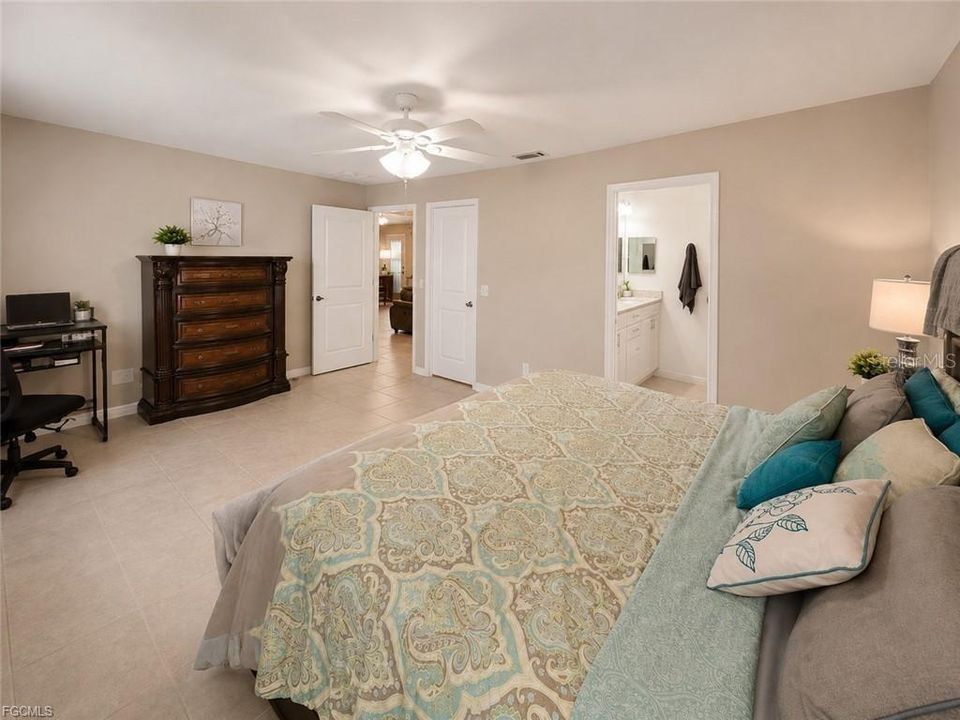 For Sale: $309,000 (3 beds, 2 baths, 1640 Square Feet)