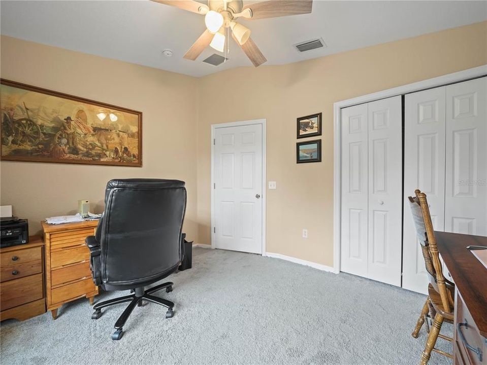 For Sale: $269,900 (3 beds, 2 baths, 1351 Square Feet)