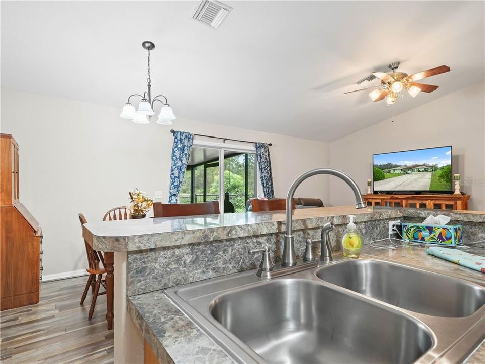 For Sale: $269,900 (3 beds, 2 baths, 1351 Square Feet)