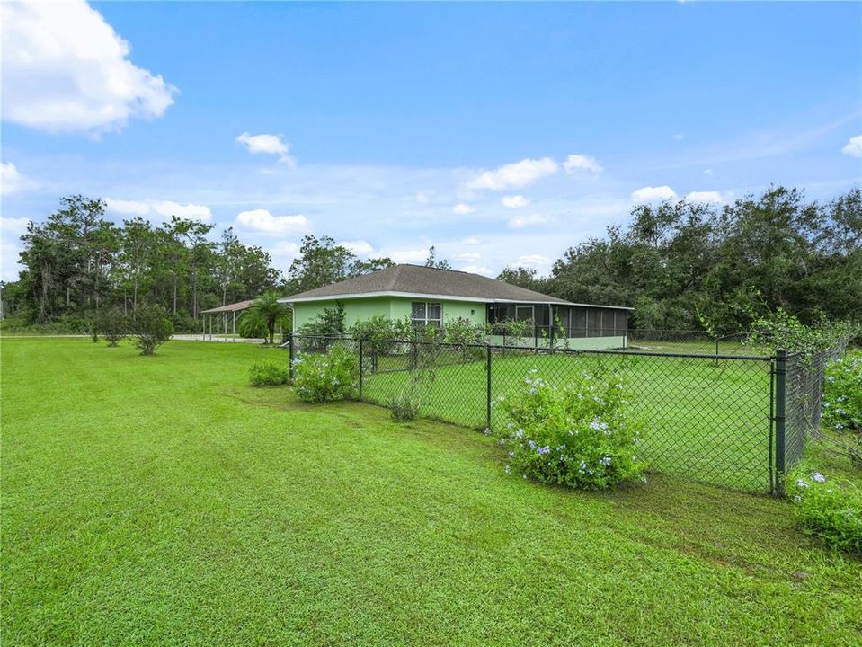 For Sale: $269,900 (3 beds, 2 baths, 1351 Square Feet)
