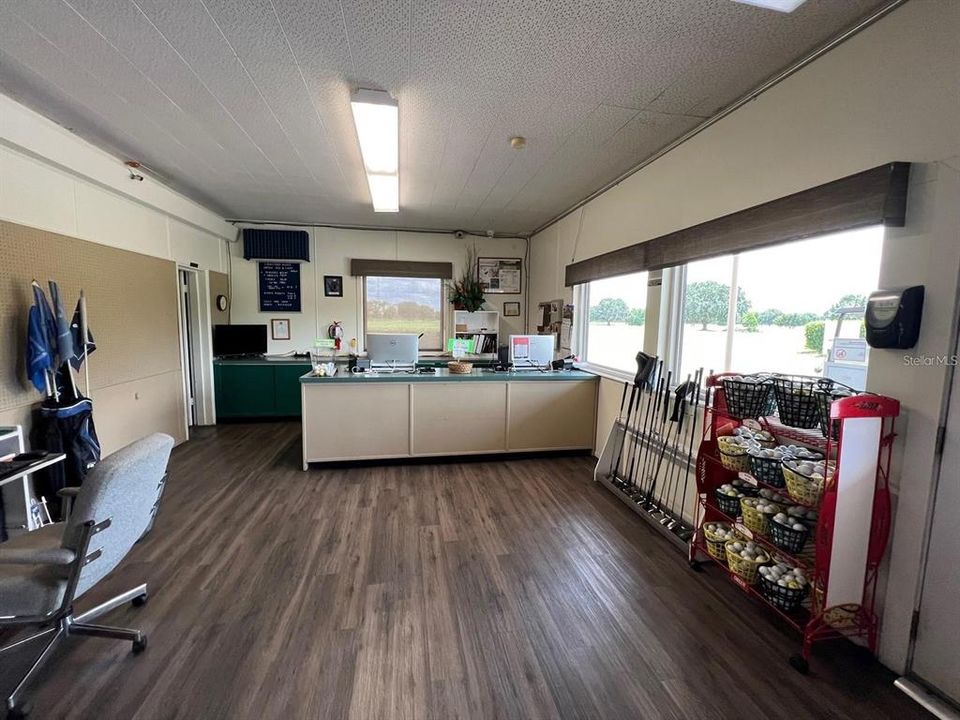 For Sale: $269,900 (3 beds, 2 baths, 1351 Square Feet)
