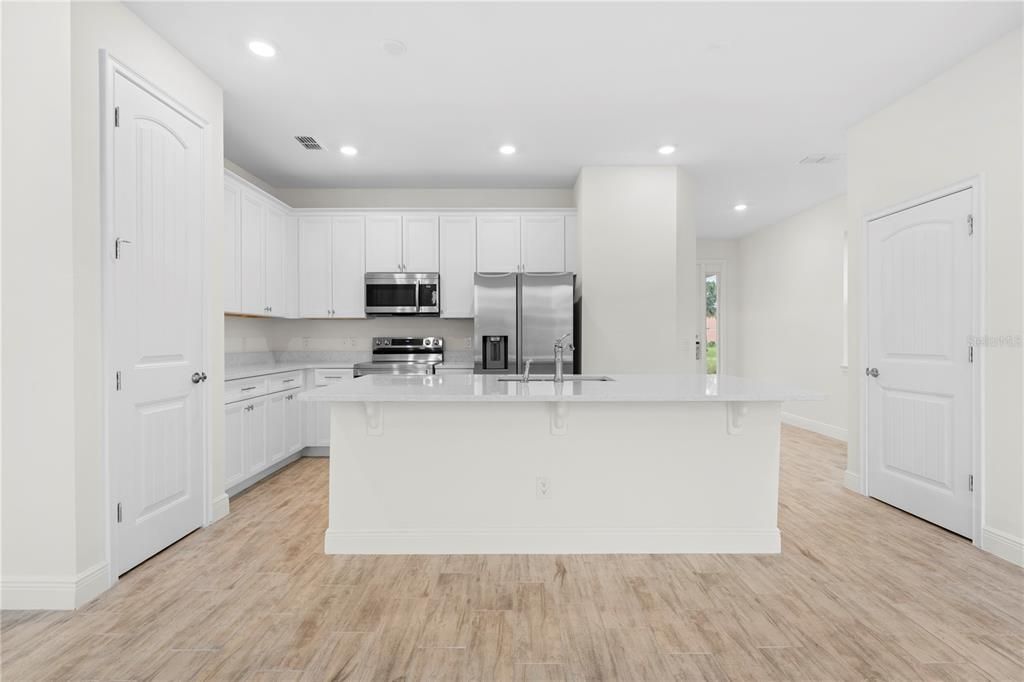 En Venta: $375,000 (4 camas, 3 baños, 1719 Pies cuadrados)