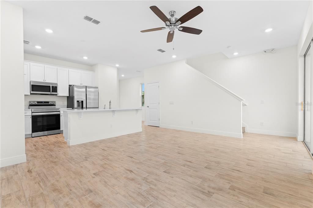 En Venta: $375,000 (4 camas, 3 baños, 1719 Pies cuadrados)