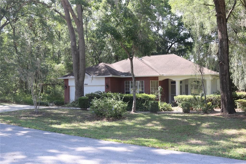 For Rent: $1,800 (2 beds, 2 baths, 1548 Square Feet)
