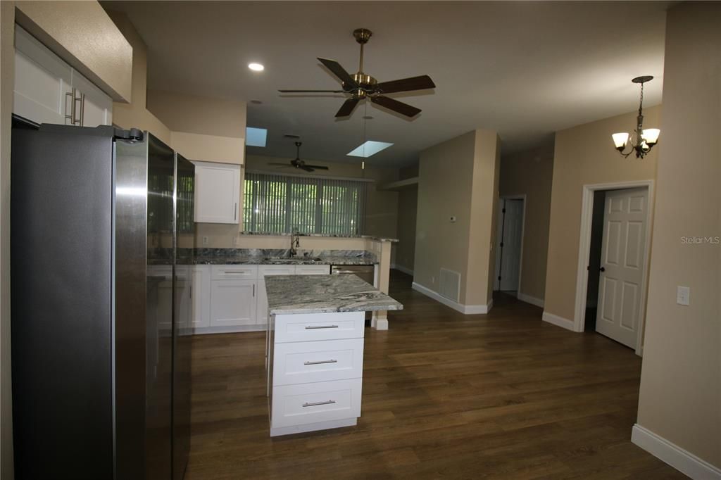 For Rent: $1,800 (2 beds, 2 baths, 1548 Square Feet)