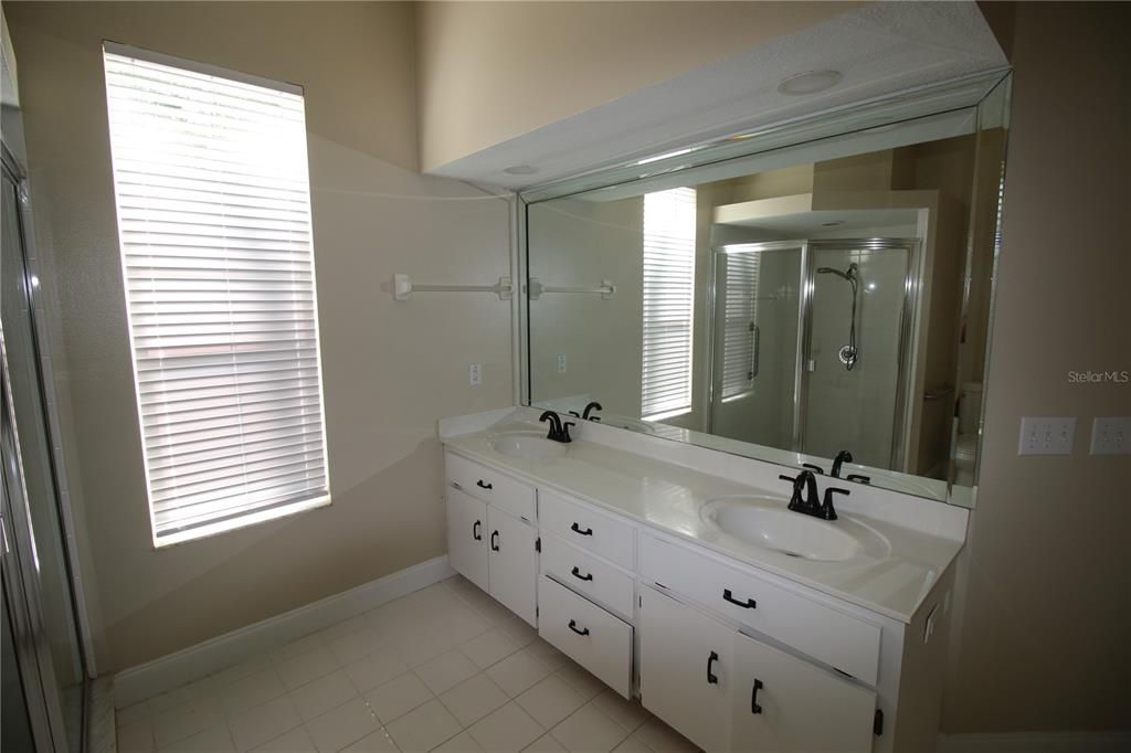 For Rent: $1,800 (2 beds, 2 baths, 1548 Square Feet)