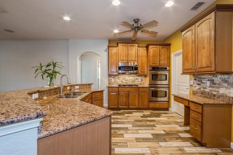 For Sale: $609,000 (4 beds, 3 baths, 2402 Square Feet)