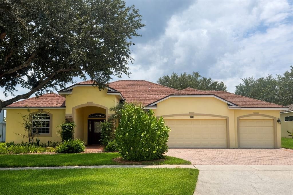For Sale: $609,000 (4 beds, 3 baths, 2402 Square Feet)