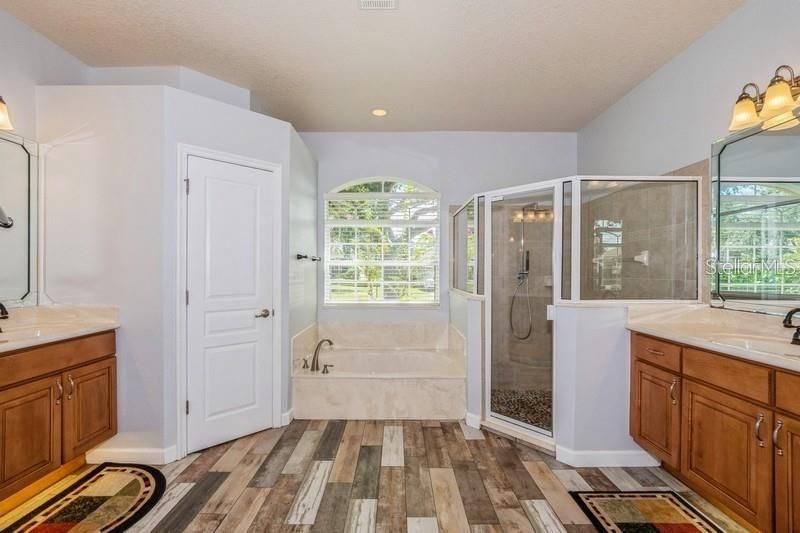 For Sale: $609,000 (4 beds, 3 baths, 2402 Square Feet)